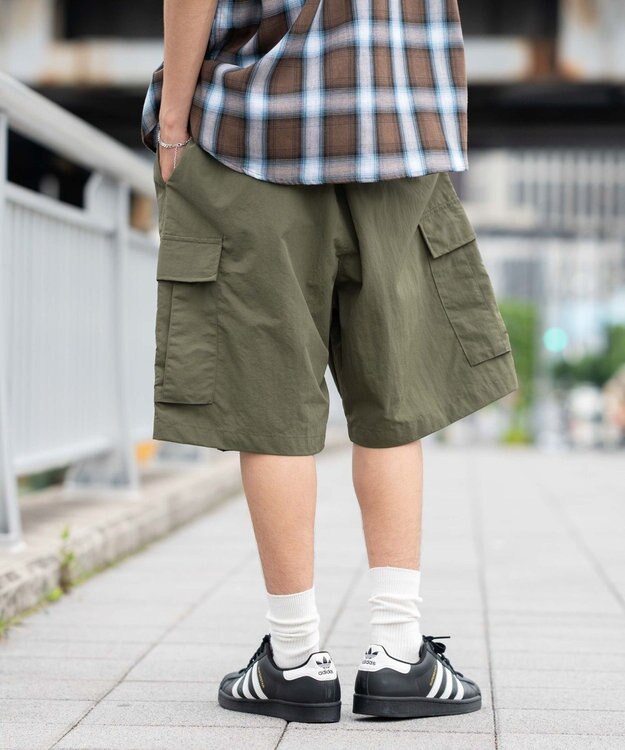 WEGO 【撥水/速乾/ウエストゴム/ユニセックス着用ITEM/MLサイズ展開】ナイロンイージーバギーカーゴショーツ オリーブ