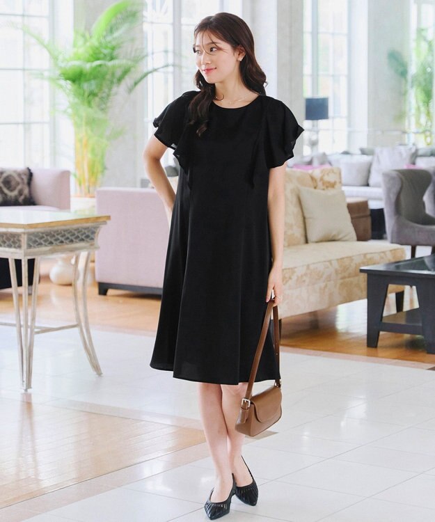 Tiaclasse 【洗える】フレアスリーブ花柄サックワンピース ブラック