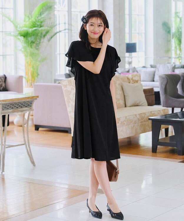 Tiaclasse 【洗える】フレアスリーブ花柄サックワンピース ブラック