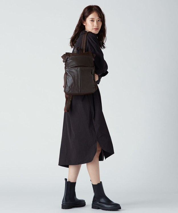 Y'SACCS ナイロン×牛革コンビシリーズ リュックサック チョコ