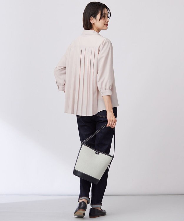 J.PRESS LADIES 【洗える】スパンローン バックプリーツ ブラウス ピンク系