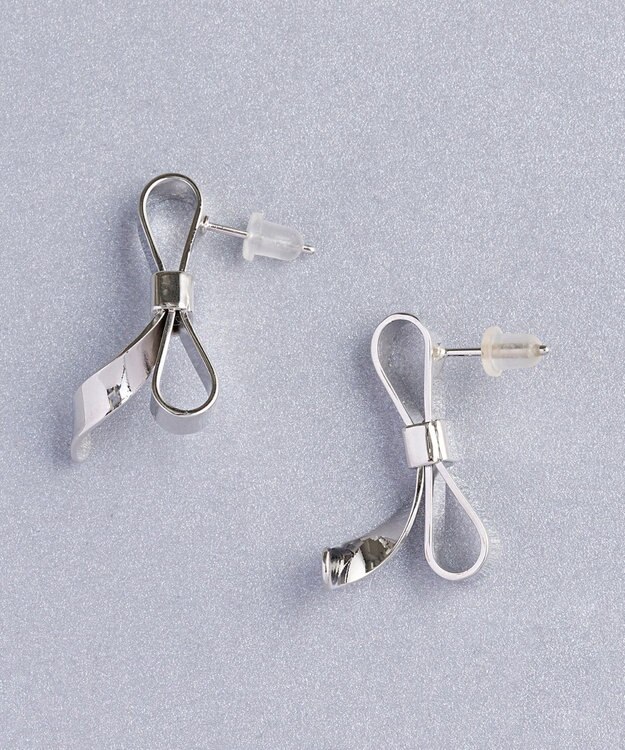 Phoebe ニュアンスリボンピアス　シルバー シルバー