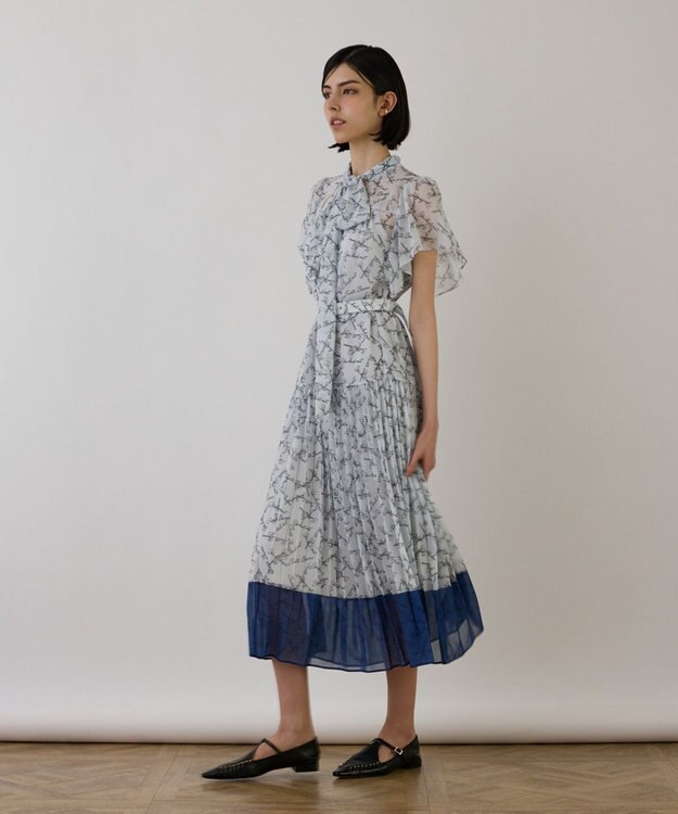 GRACE CONTINENTAL ボウタイプリーツプリントワンピース ブルー