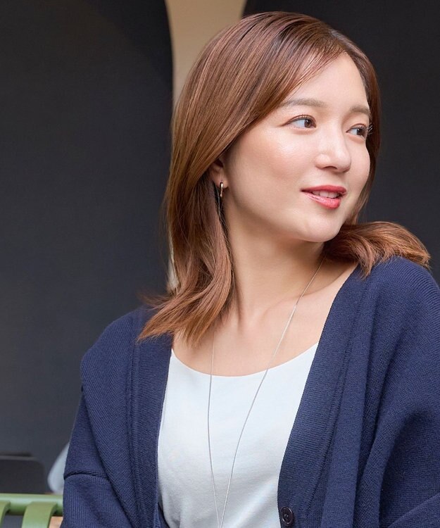 Phoebe 【金属アレルギー対応】ウェーブフープセラミックピアス　シャンパンゴールド シャンパンゴールド