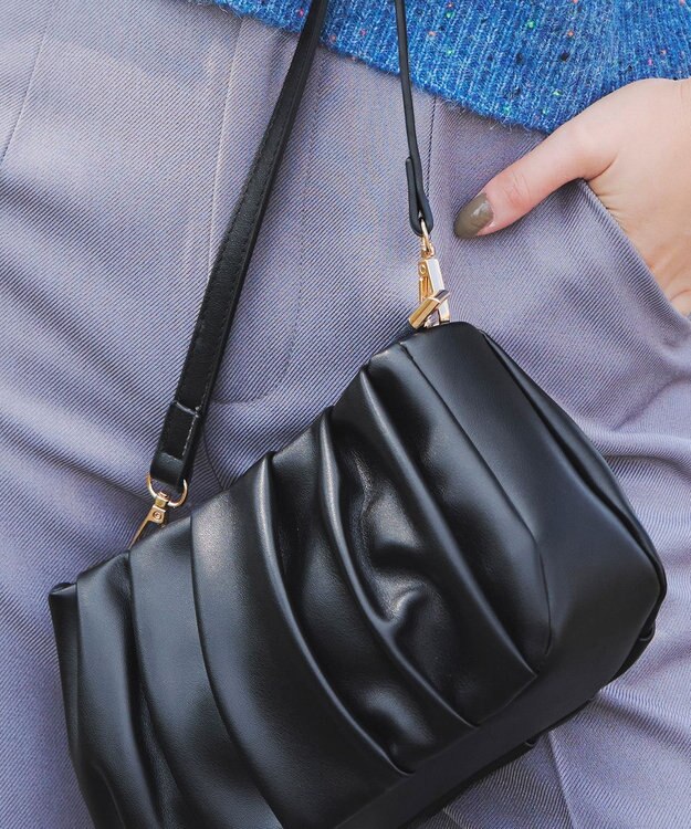 Tiaclasse 【安田美沙子さん着用・2WAY】ギャザーワンハンドルバッグ ブラック