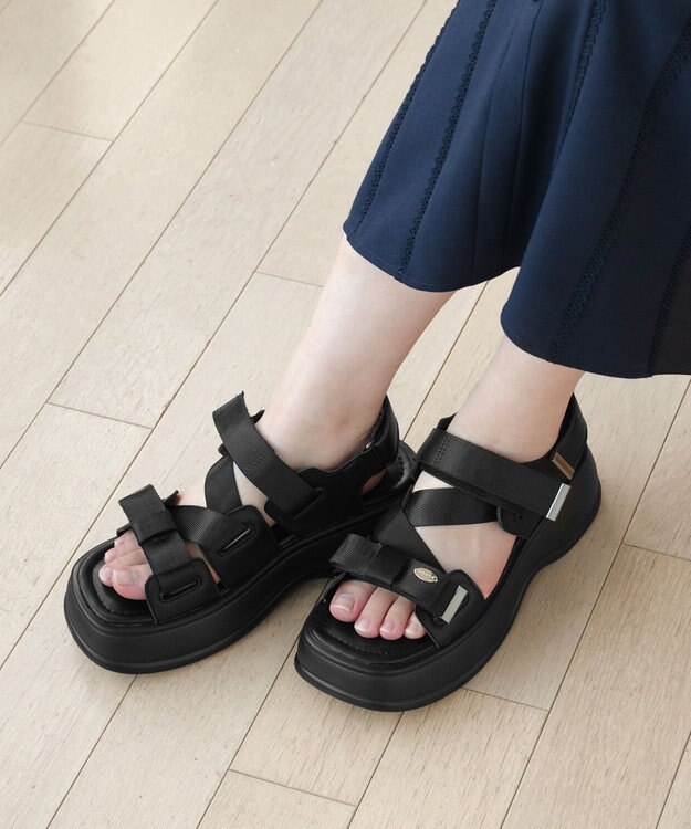 TOCCA CROSSING RIBBON SPORTS SANDALS サンダル ブラック系