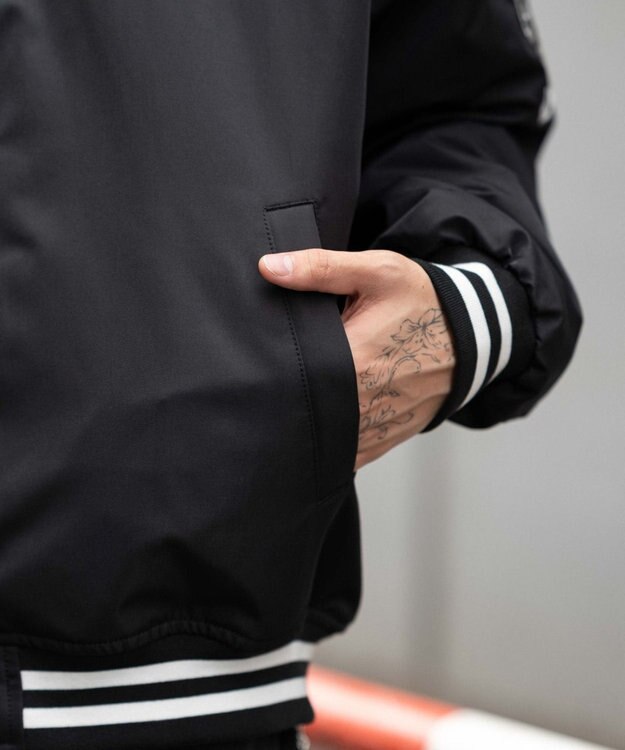 WEGO 【ユニセックス着用ITEM】グラフィックパファースタジャン ブラック