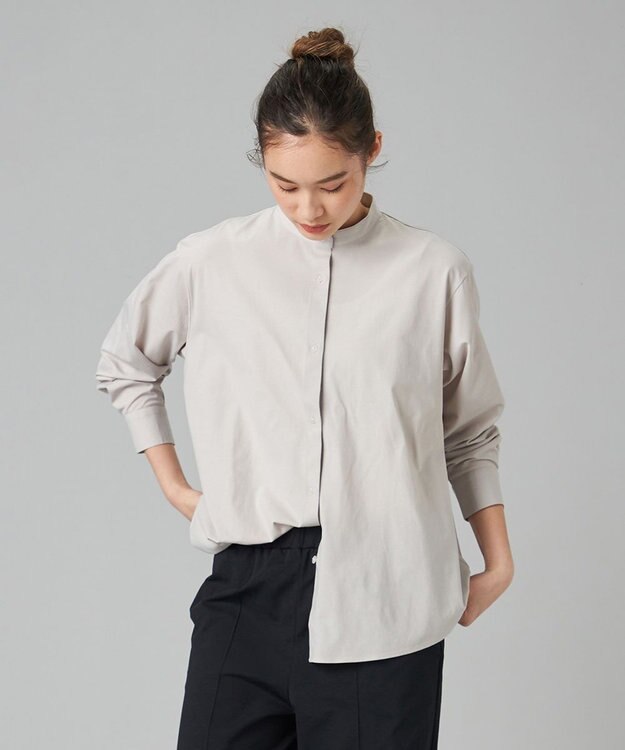 Chacott EasyCare+ノーカラーシャツ グレージュ