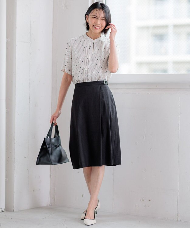 23区 S 【洗える】バックサテンアムンゼン レユールダイヤプリント ブラウス ベージュ系