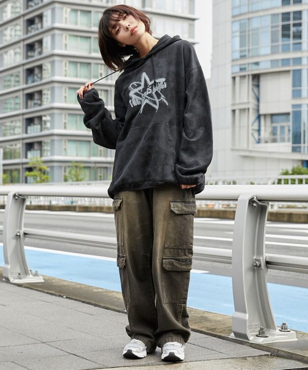 WEGO 【ユニセックス着用ITEM】スノーダイグラフィックビッグパーカー ブラック