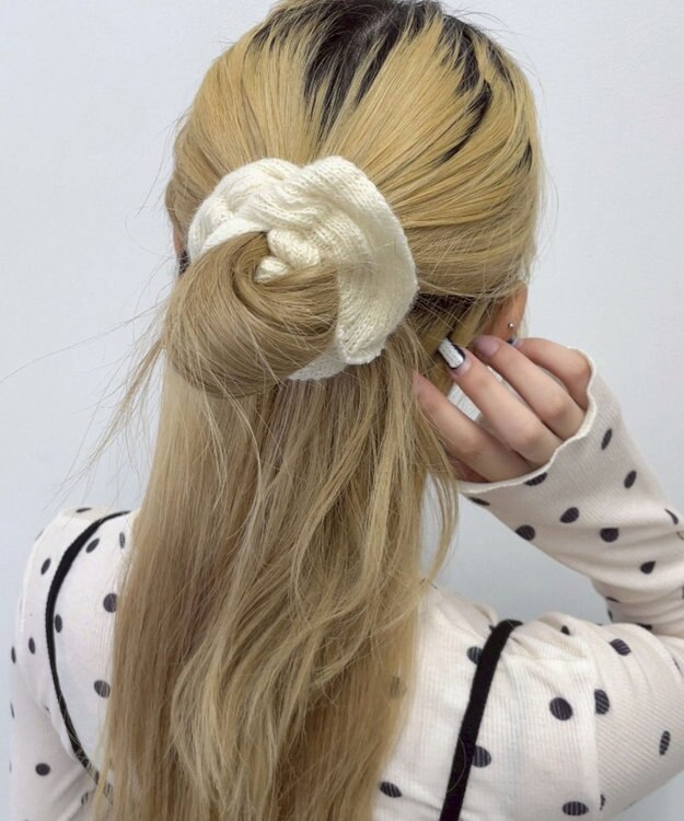 WEGO Lニットシュシュ ホワイトアイボリー