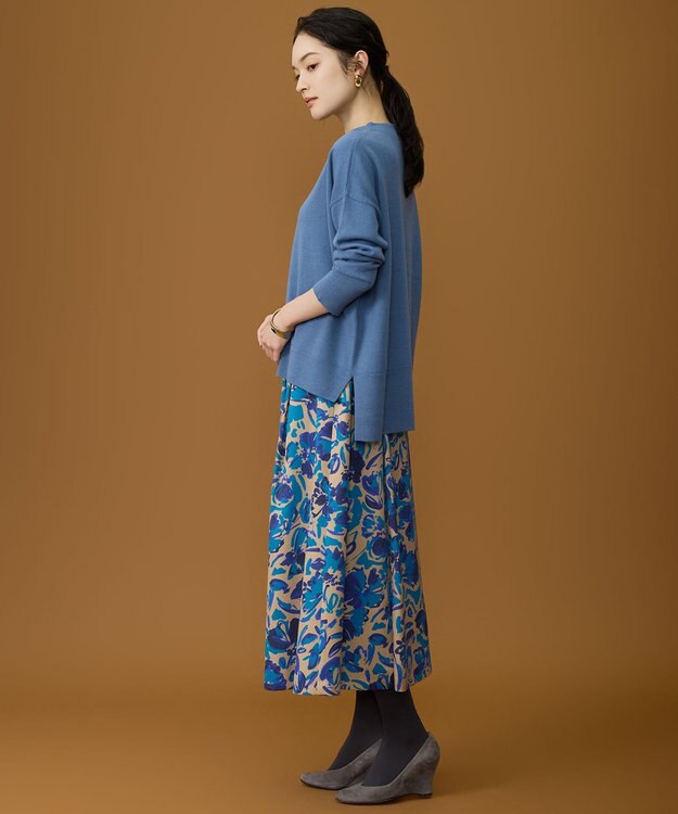 自由区 S 【SHIHOさん着用】アートタッチフラワープリント スカート ターコイズ系