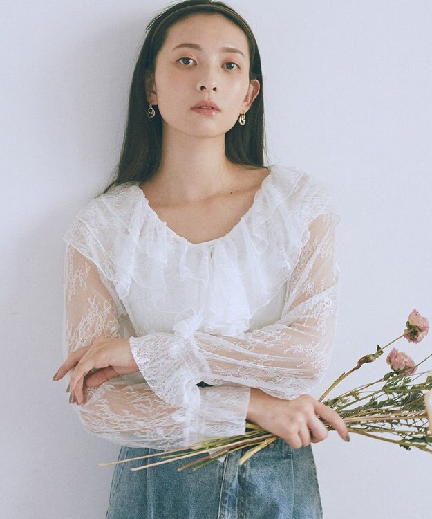 earth music&ecology ＳＥＴ２点ラッフルレースブラウス＋キャミソール Off White