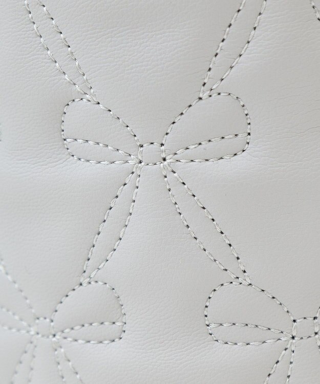 Maison de FLEUR EC限定リボンキルティングキューブバッグ Grayish Blue