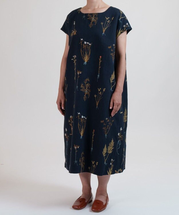 muuc ボタニカル刺繍のワンピースドレス ネイビー