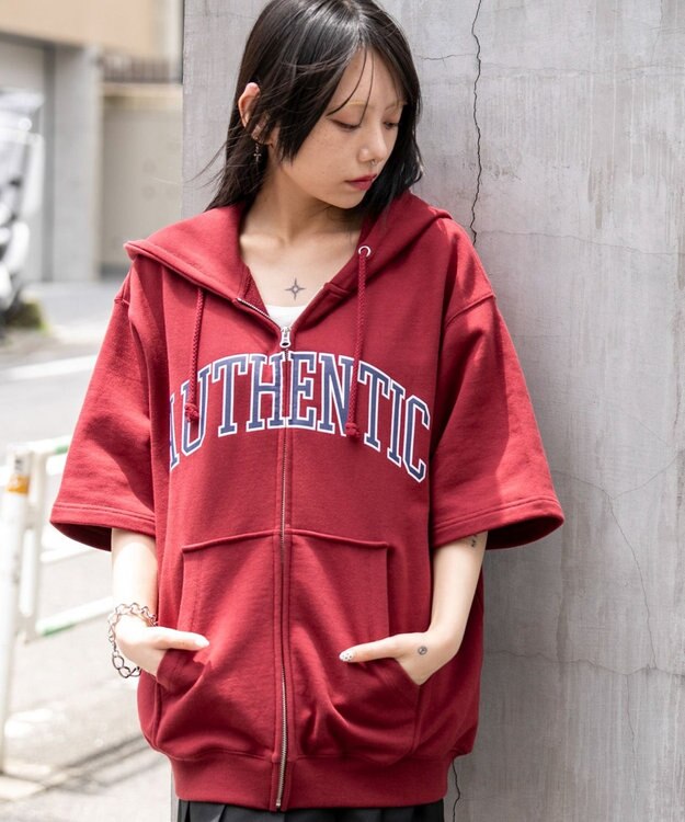 WEGO 【ユニセックス着用ITEM】カレッジロゴジップパーカー（SS） ワイン