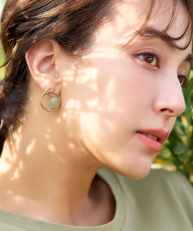 Tiaclasse カラーアクリル＋フープピアス カーキ