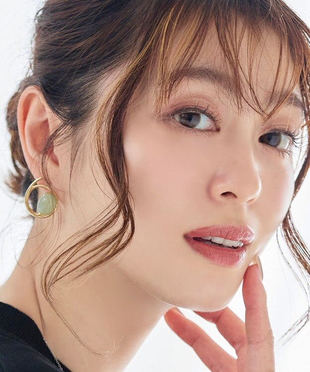 Tiaclasse カラーアクリル＋フープピアス カーキ