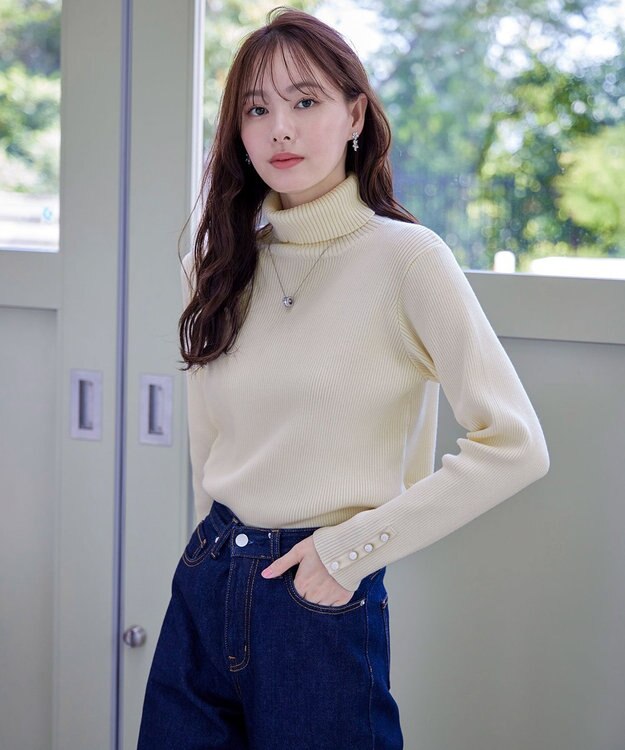 Tiaclasse 【洗える】タートルボタンニットトップス オフホワイト