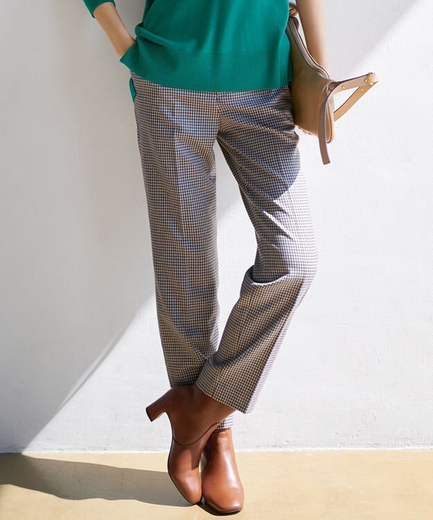 23区 ウールミルドストレッチチェック テーパードパンツ キャメルチェック