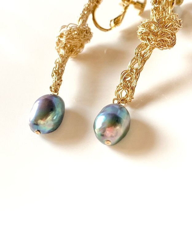 CASUMINO yui white ピアス gold