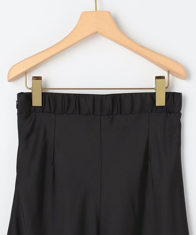 組曲 L 【WEB限定】サテンナロー スカート ブラック系