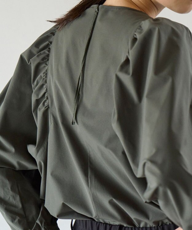 UNFILO 【撥水/軽量/ストレッチ】MOVE TEX ボリュームスリーブブラウス カーキ