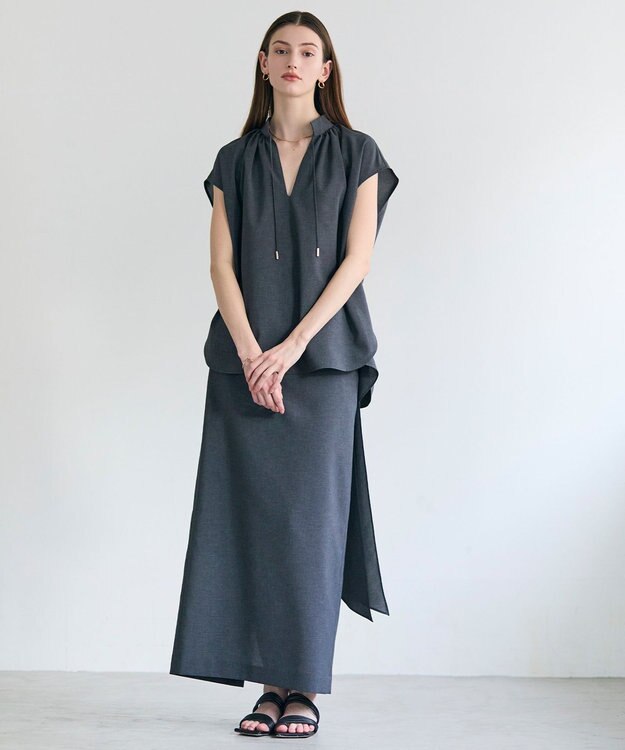 BEIGE， 【イージーケア】BATEAU / Vネック ギャザーブラウス Charcoal