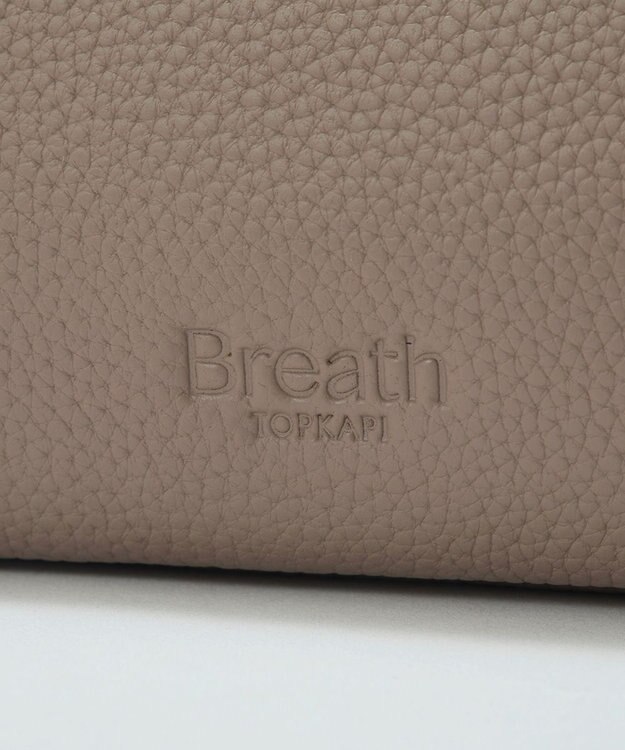 TOPKAPI 【Breath TOPKAPI】シュリンクレザー ショルダー付き トートバッグ / チャーム付き M グレージュ