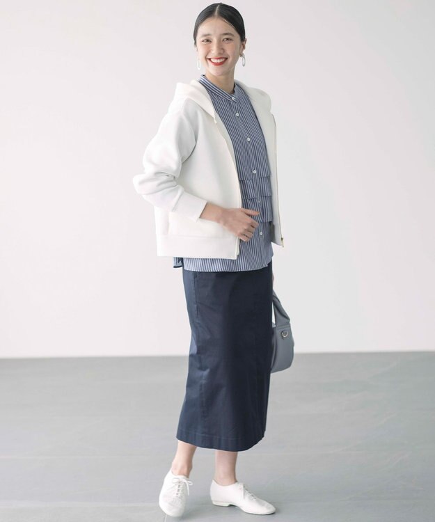 組曲 フード付きバックフリル パーカー オフホワイト系