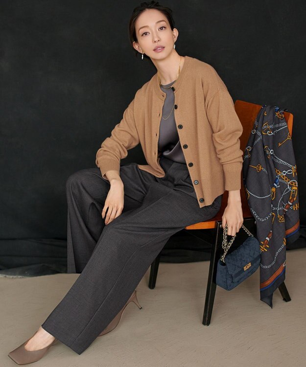 23区 L 【見上愛さん着用/STORY掲載】ピュアカシミヤ クルーネック カーディガン キャメル系