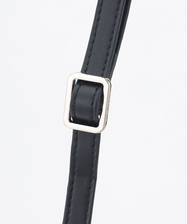 Y'SACCS 【大人のおしゃれ手帖11月号掲載】本上まなみ×Y'SACCS タックラウンドスマートポシェット ブルー