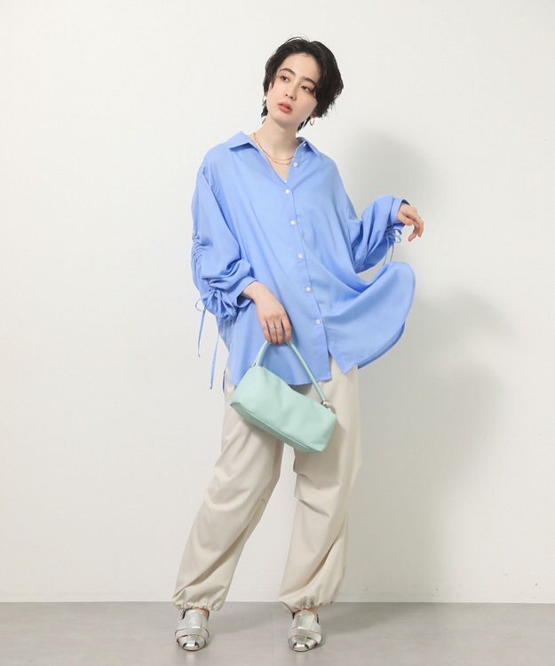 Green Parks 表面感サテンタックパンツ Gray Beige