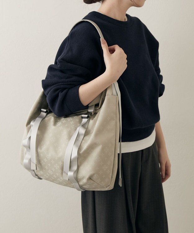 russet ナイロンジャガードメタルバックルショルダーバッグ L(CE-1656) Ecru