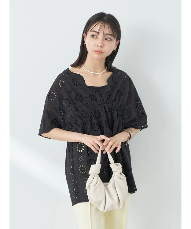 earth music&ecology コットンレースＶネックブラウス Off White