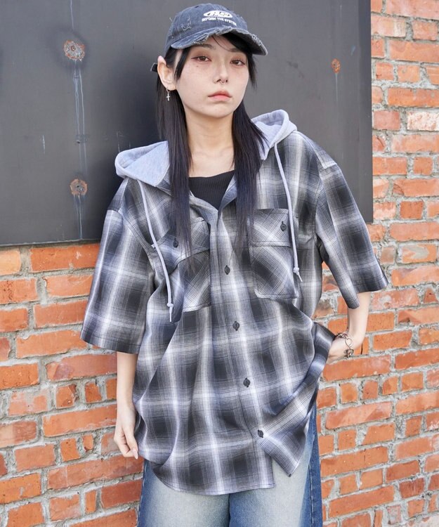 WEGO 【ユニセックス着用ITEM/MLサイズ展開】オンブレチェックフードシャツ（SS） ブラックチェック1