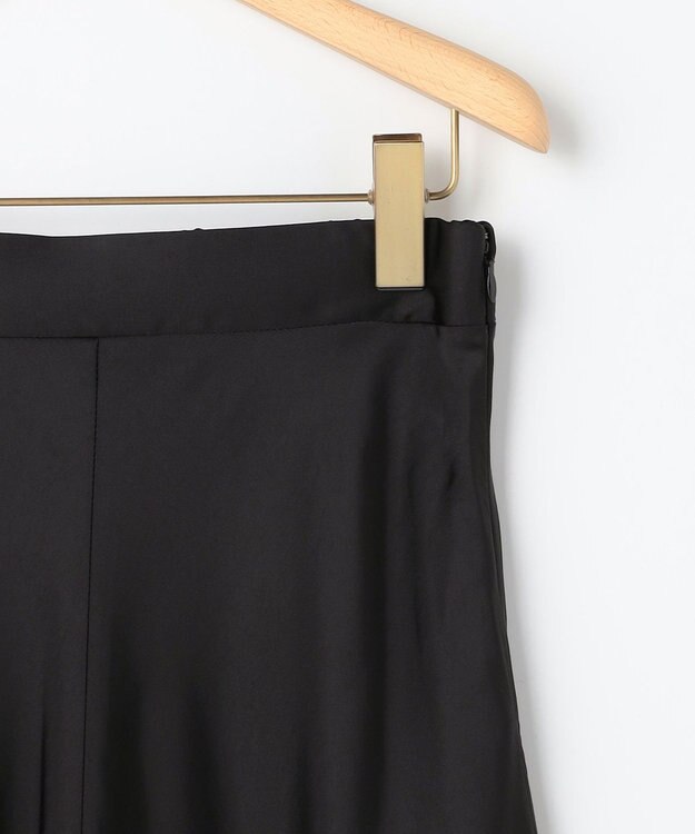 組曲 【WEB限定】サテンナロー スカート ブラック系