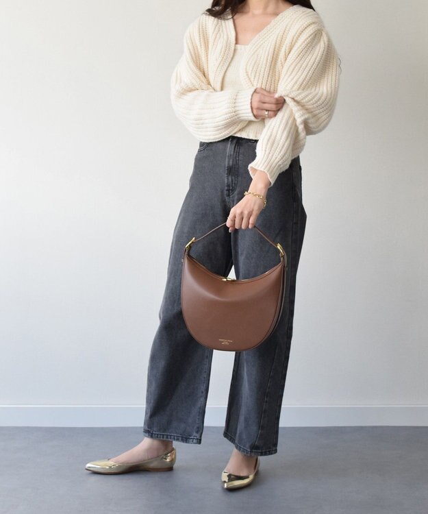 INTER-CHAUSSURES 【CHRISTIAN VILLA】ミディアムサイズレザーホーボーバッグ ブラウン