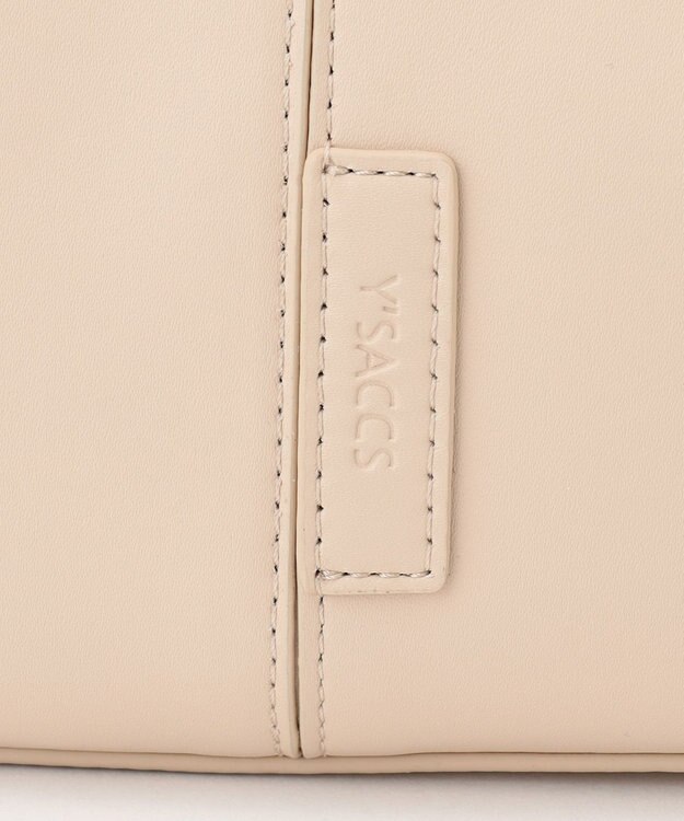 Y'SACCS ハーフムーンボディショルダーバッグ アイボリー