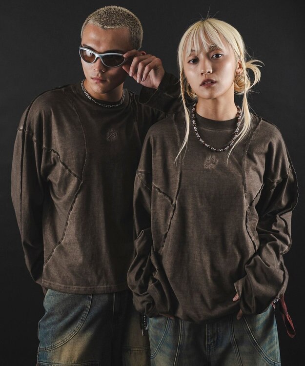 WEGO 【ユニセックス着用ITEM】MA55IVE　コールドダイスウィッチングロゴT（LS） ブラウン