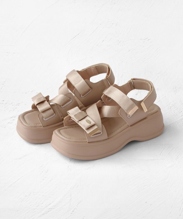 TOCCA CROSSING RIBBON SPORTS SANDALS サンダル ベージュ系