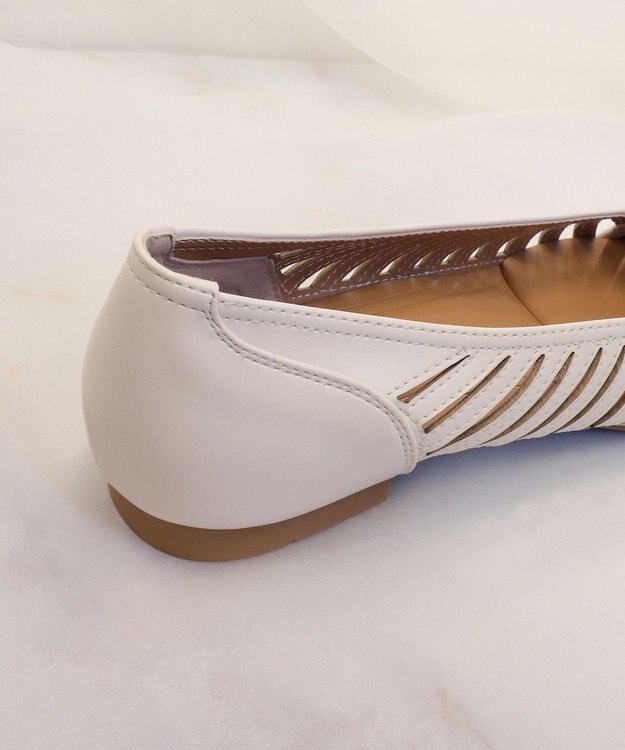 Tiaclasse 【小倉優子さん着用・フラット&ヒール2TYPE】ケージデザインシアーパンプス フラット：アイボリー