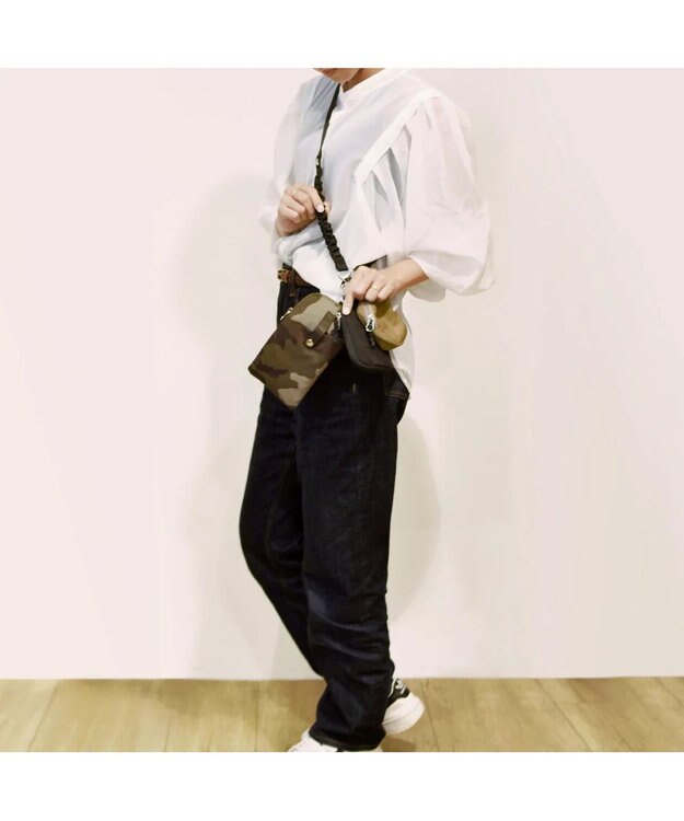 UNBILLION cachecache バンジーコードナイロンスマホショルダー カモ