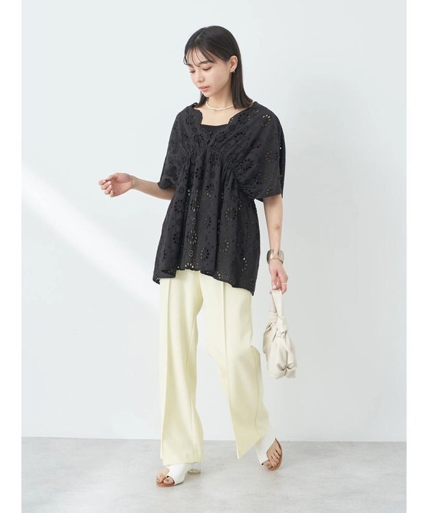 earth music&ecology コットンレースＶネックブラウス Off White