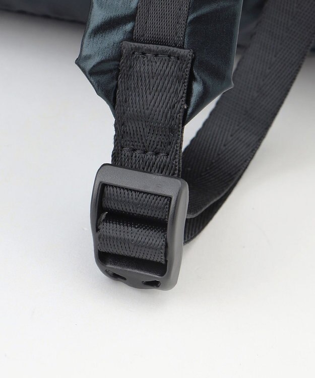 Y'SACCS 【Y’SACCS vous et】メタリックリュック ブラック