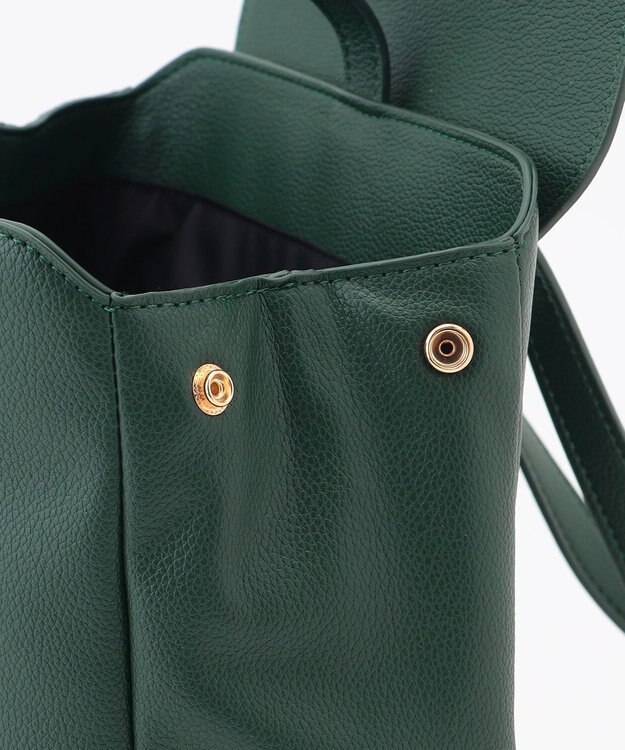 LA BAGAGERIE フロント金具デイリーリュック グリーン