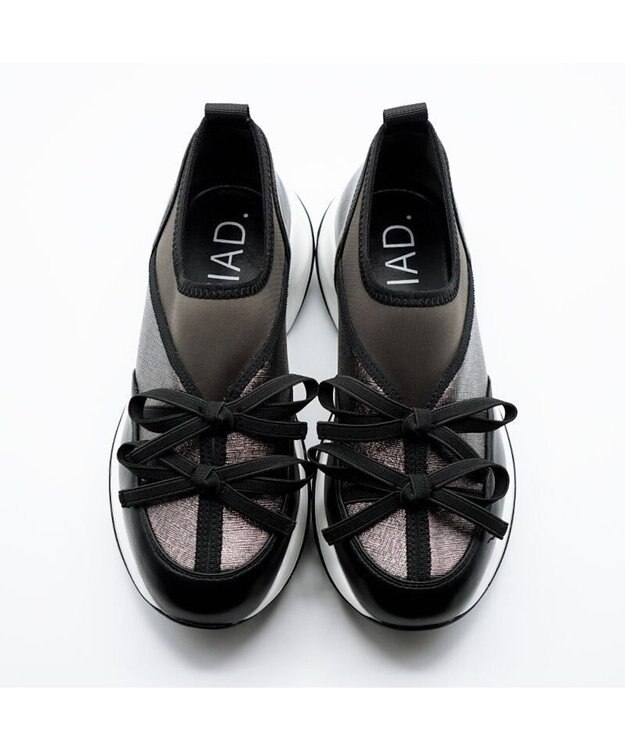 APOM ウォーターレジストプラットフォームリボンスニーカー エタン