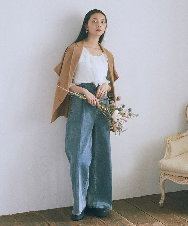 earth music&ecology ＳＥＴ２点ラッフルレースブラウス＋キャミソール Off White