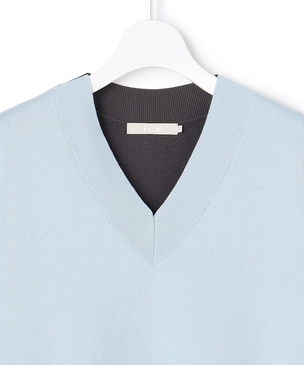 ICB 【先行予約】 コットンポリエステルスムース Vネックニット サックスグレー×チャコール