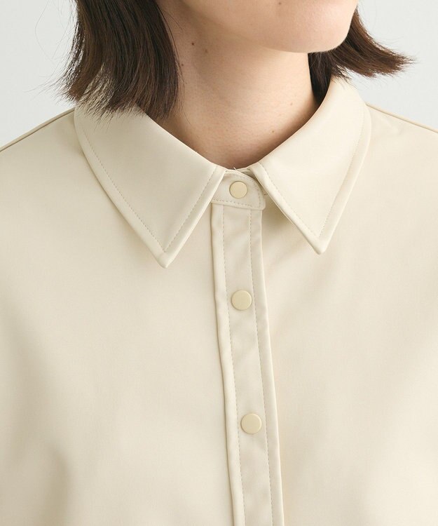 Green Parks ショート丈フェイクレザーシャツ Ecru